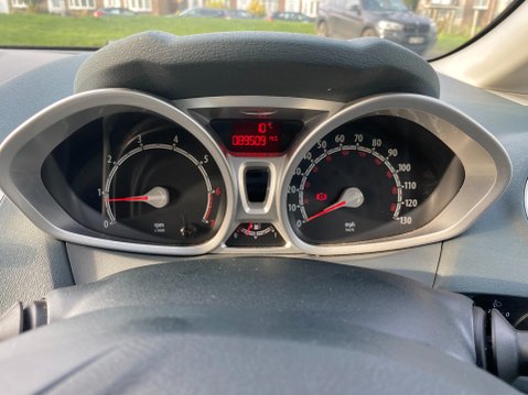 Ford Fiesta ZETEC 10