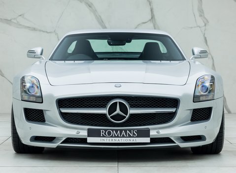 Mercedes-Benz SLS AMG 11