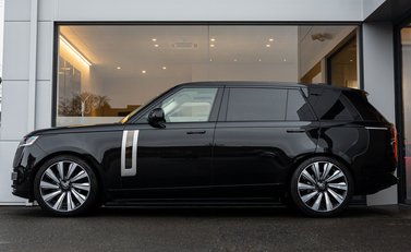 Land Rover Range Rover P615 SV LWB 3