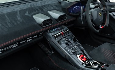 Lamborghini Huracan Spyder LP 640-4 PERFORMANTE 20