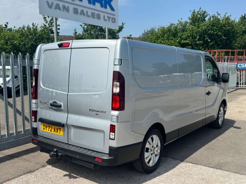 Renault Trafic 2.0 dCi Blue LL30 Sport Panel Van 5dr Diesel Manual L2 H1 Euro 6 (s/s) (130 33