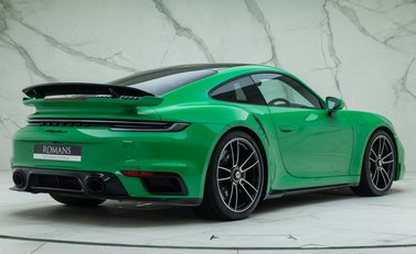 Porsche 911 Turbo S (992) 6