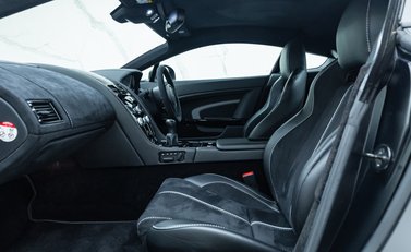 Aston Martin V12 Vantage S 17