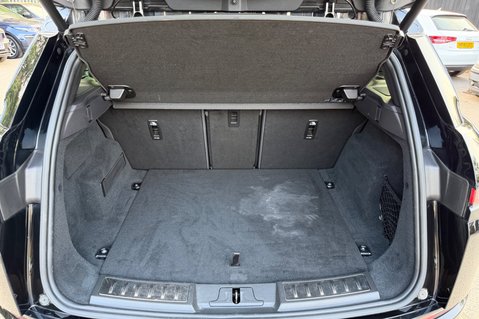 Land Rover Range Rover Evoque R-DYNAMIC HSE MHEV -TRIPLE BLACK - PAN ROOF - ONE OWNER -MERIDIAN -VATQ 64