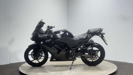 Kawasaki Ninja EX 250 2012 ONLY 9K NEW MOT 33BHP A2 READY 250CC SPORTS BIKE 4