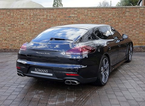 Porsche Panamera Turbo 2