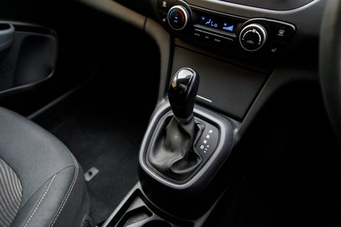 Hyundai i10 PREMIUM SE 28