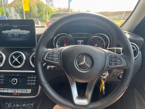 Mercedes-Benz A Class 1.5 A180d Sport (Premium) 7G-DCT Euro 6 (s/s) 5dr 20