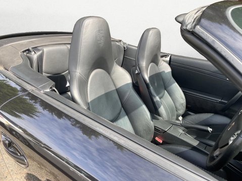 Porsche 911 3.8 997 Carrera S Cabriolet 2dr Petrol Tiptronic S (280 g/km, 350 bhp) 21