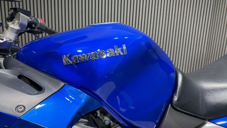 Kawasaki ZZR 2003 24K GOOD CLEAN CONDITION RUNNING PROJECT BIKE 8