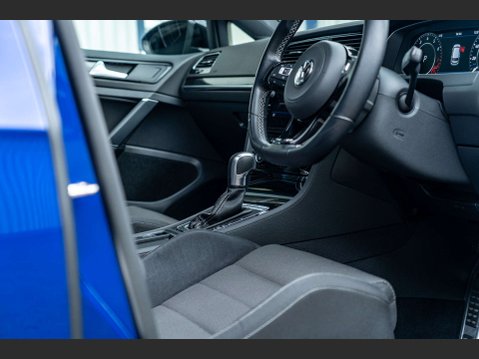 Volkswagen Golf 2.0 Golf R TSi 4Motion Semi-Auto 4WD 5dr 18