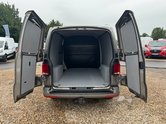 Volkswagen Transporter AUTO SWB L1H1 Highline T32 Air Con Alloys Sensors Tow Bar EURO 6 8