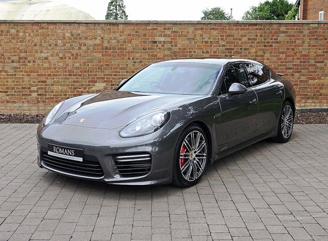 Porsche Panamera GTS 5