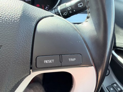 Kia Picanto SE ISG 17