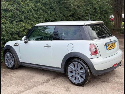 Mini Hatch 1.6 Cooper Camden Euro 5 3dr 4