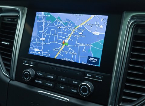 Porsche Macan TURBO 25