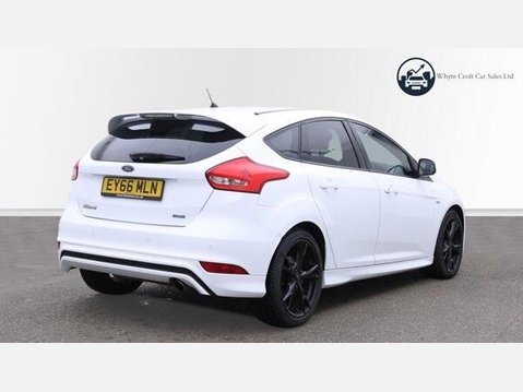 Ford Focus 1.5T EcoBoost ST-Line Euro 6 (s/s) 5dr 4