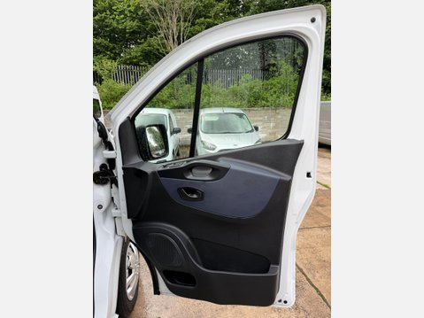 Vauxhall Vivaro 1.6 CDTi 2900 BiTurbo Panel Van 5dr Diesel Manual L2 H1 Euro 6 (s/s) (125 p 30