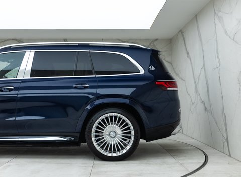 Mercedes-Benz GLS 600 41