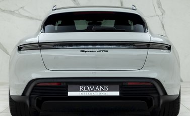 Porsche Taycan GTS Sport Turismo 4
