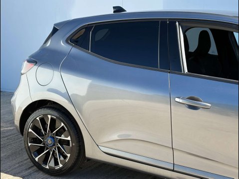 Renault Clio 1.6 Clio Espirit Alpine E-Tech HEV Auto 5dr 15
