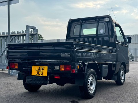 Daihatsu Hijet 13
