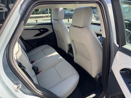 Land Rover Range Rover Evoque 2.0 D200 MHEV SE SUV 5dr Diesel Auto 4WD Euro 6 (s/s) (204 ps) 36