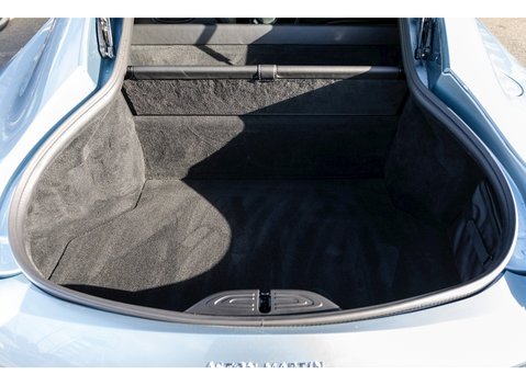 Aston Martin V8 Vantage 28