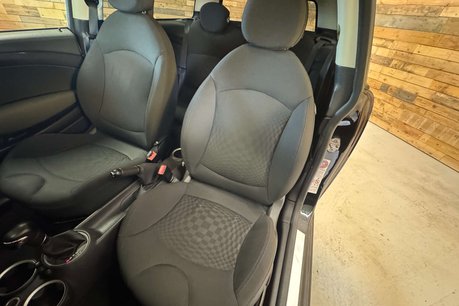 Mini Clubman 1.6 Cooper S Estate 5dr Petrol Steptronic Euro 5 (184 ps) 24