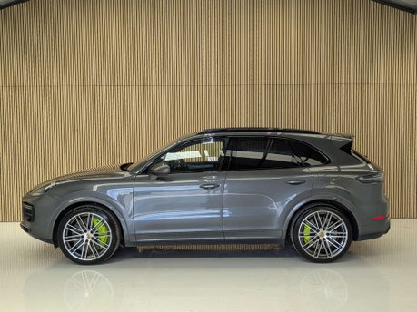 Porsche Cayenne 4.0 Cayenne T S E-Hybrid Auto 4WD 5dr 17