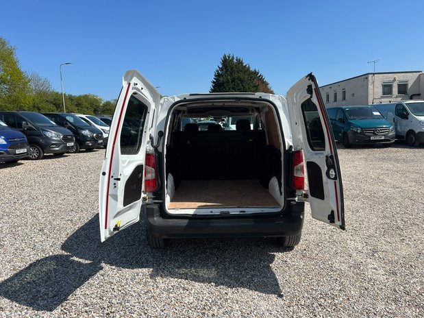 Peugeot Partner SWB L1H1 Low Roof Professional Air Con Sensors EURO 6 NO VAT 9