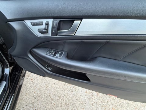Mercedes-Benz C Class 6.3 C63 V8 AMG Edition 125 SpdS MCT Euro 5 2dr 20