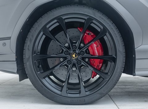 Lamborghini Urus S 12