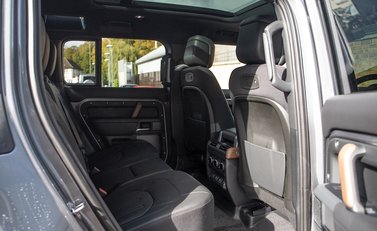 Land Rover Defender 110 X P400 17