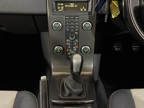 Volvo C30 D2 R-DESIGN 14
