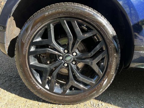 Land Rover Range Rover Evoque 2.0 Range Rover Evoque R-Dynamic SE D MHEV Auto 4WD 5dr 10