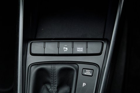 Hyundai BAYON T-GDI SE CONNECT DCT MHEV 31