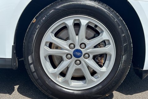 Ford Transit Connect 240 L2 Limited 120 ps Panel Van 28
