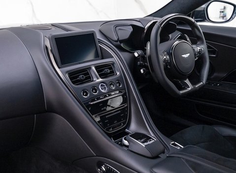 Aston Martin DBS Superleggera 15