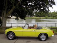 MG B ROADSTER 6