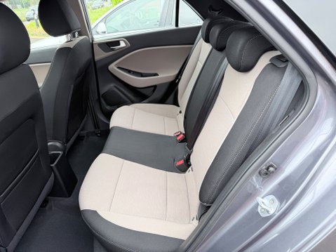 Hyundai i20 GDI SE 11