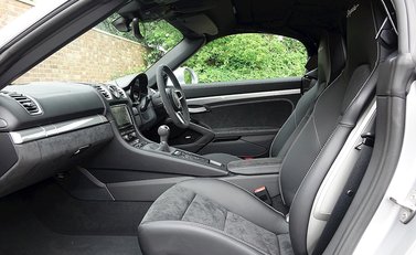 Porsche Boxster Spyder 24