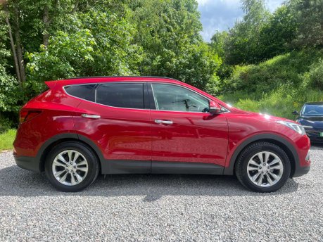 Hyundai SANTA FE 2.2 Santa Fe Premium Blue Drive CRDi Auto 4WD 5dr