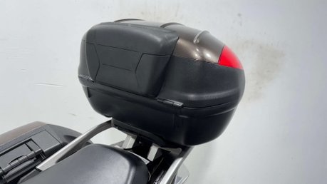 Kawasaki GTR 1400 2011 ONLY 12K FULL LUGGAGE VERY CLEAN 1400CC TOURER BIKE 27