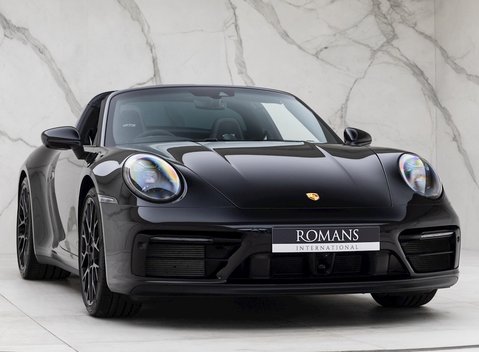 Porsche 911 (992) Targa 4 GTS 1