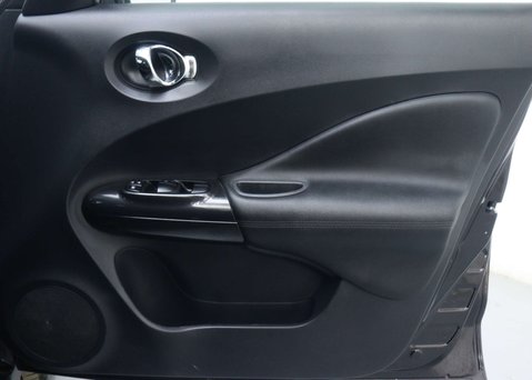 Nissan Juke 1.6 Tekna SUV 5dr Petrol XTRON Euro 6 (117 ps) 40