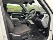 Land Rover Defender 90 D200 Hard Top MHEV 14
