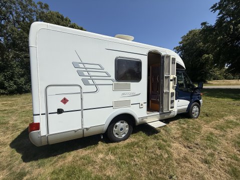 Hymer Van 522 compact 2 berth motorhome garage, ready to go bargain 15