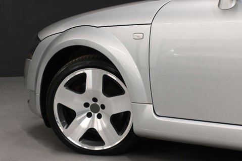 Audi TT 1.8 TT Quattro (225 bhp) 4WD 3dr 42