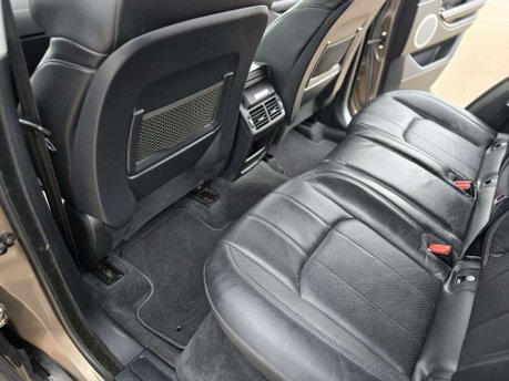 Land Rover Range Rover Evoque 2.0 TD4 SE Tech SUV 5dr Diesel Auto 4WD Euro 6 (s/s) (180 ps) 23